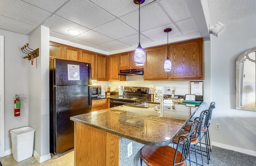 Killington Condo | Pico D305 condo ski on/off The best family mountain. D305 (please note this unit has NO AIR CONDITIONING)