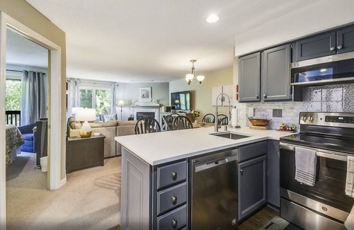 Killington Condo | Pico G-203 Ski on/off located at the Base of Pico Mountain Ski Resort. NO Aircon