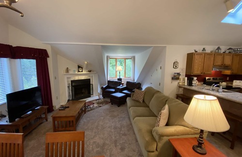Killington Condo | PicoVillage Resort G301-Beautiful contemporary style 2-bedroom,2-bath condo with the comfort of home