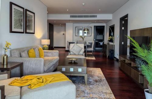 Palm Jumeirah Apartment | Picture-Perfect 2BR apartment with Burj View