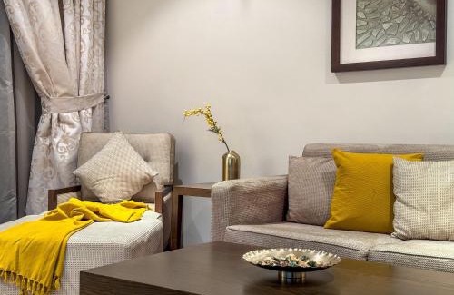 Palm Jumeirah Apartment | Picture-Perfect 2BR apartment with Burj View