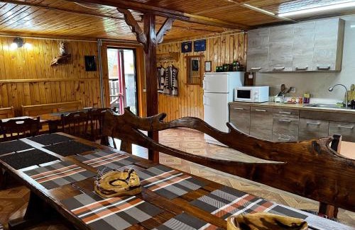 Volovets Cabin | Pid Playem