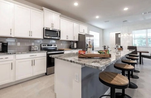 Four Corners House | Piece of Heaven Pool Home, Solara Resort, Heated Pool & Spa, Sleep 12