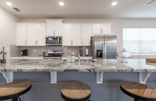 Four Corners House | Piece of Heaven Pool Home, Solara Resort, Heated Pool & Spa, Sleep 12