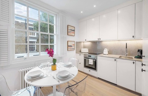 Campden Apartment | Pied a Terre near Hyde Park & Notting Hill with WashMachine