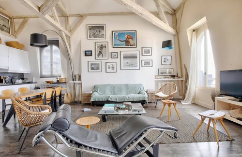 Trouville-sur-Mer Apartment | Pieds Dans Leau vue mer Dexception
