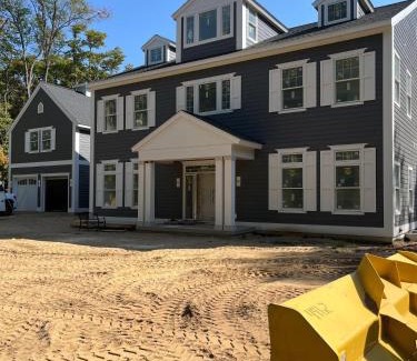 Fennville House | Pier Cove Estate - Pool Pickleball ADA-Friendly Luxury Getaway