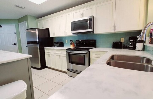 Orange Beach Condo | Pier! Use a private fishing pier! Direct Gulf View - Pool