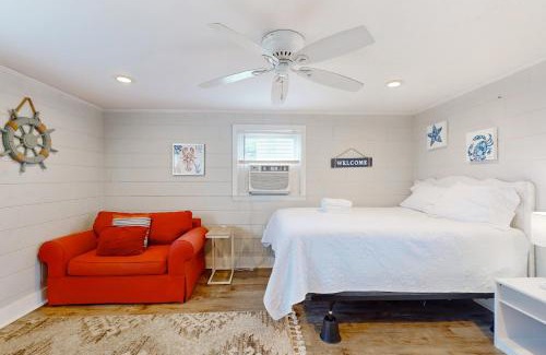 Kure Beach Apartment | Pier View Cottage Unit 4