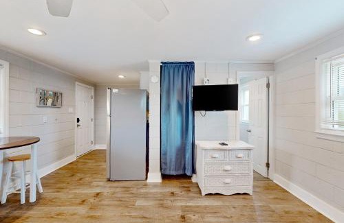 Kure Beach Apartment | Pier View Cottage Unit 4