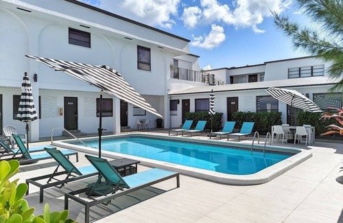 Deerfield Beach Apartment | Pier Walk Beach Studio 103 | Sleeps up to 3