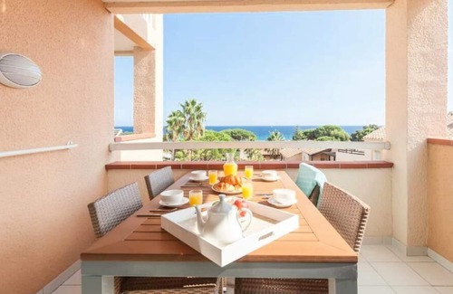 Le Lavandou Apartment | Pierre & Vacances Residence L'Anse de Pramousquier - 2 room apartment 4/5 people Superior