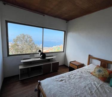 Valparaiso House | Pieza con Vista Panoramica