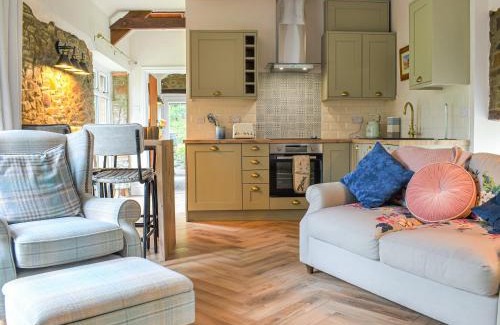 Black Torrington House | Pigaway Cottage