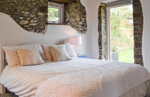 Black Torrington House | Pigaway Cottage
