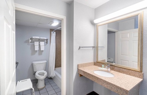 Pigeon Forge Hotel | Pigeon Forge Parkway Inn