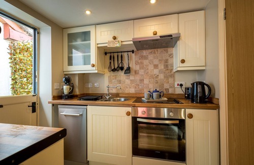 Taunton Cottage | Pikes Barn - a barn that sleeps 4 guests in 1 bedroom