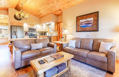 Woodland Park Cabin | Pikes Peak Ranch - Angler's Cove Cabin