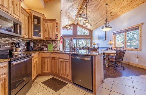 Woodland Park Cabin | Pikes Peak Ranch - Bear Den Cabin