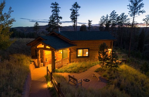 Woodland Park Cabin | Pikes Peak Ranch - Bear Den Cabin