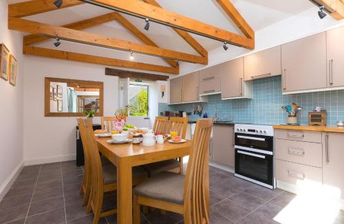 Saint Erth Praze House | Pilgrims Barn
