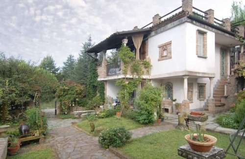 Asti Ski Chalet | Pimpa House: Asti Monferrato, Langhe, Roero.