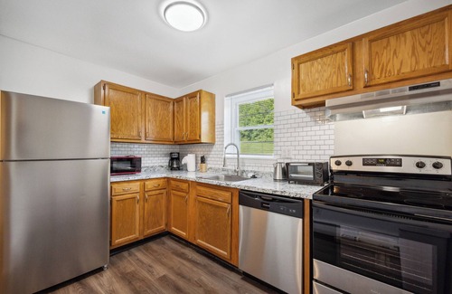 Newark Apartment | Pine Brook 1122 I Pool Gym I Free Parking !