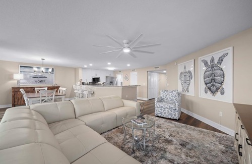 Sanibel Condo | Pine Cove #101 is a 3/2 beachfront Sanibel vacation rental condo