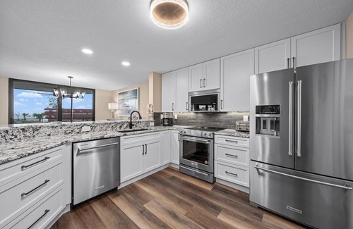 Sanibel Condo | Pine Cove #101 is a 3/2 beachfront Sanibel vacation rental condo