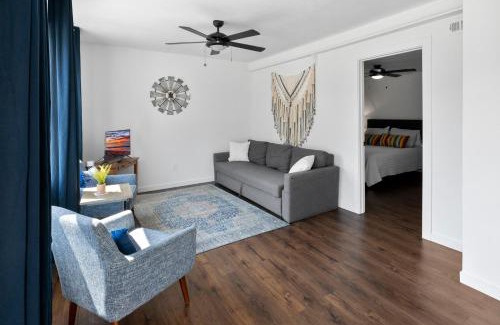 Douglas House | Pine Cove - Close to downtown and beaches