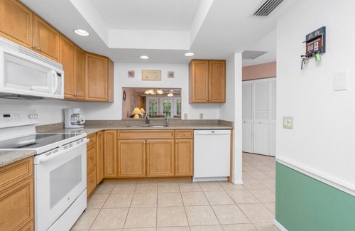 Englewood Apartment | Pine Hollow Hacienda