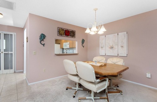 Englewood Apartment | Pine Hollow Hacienda
