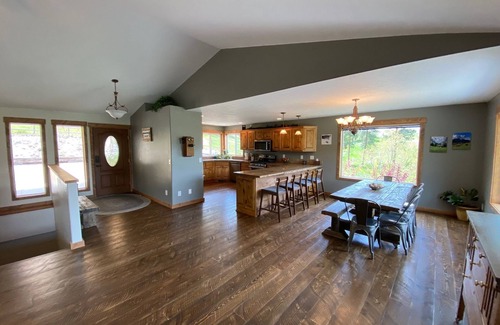 Stevensville House | Pine Hollow Ranch w/Hot Tub