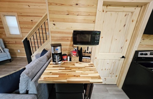 Lampe House | Pine Ridge Tiny Cabin