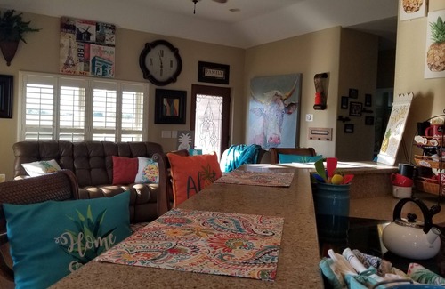 Dunnellon House | "PINEAPPLE GUEST HOUSE" Country Setting with Resort Style Amenities" 2BR 2 BA