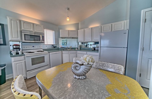 West Panama City Beach Hotel | Pineapple Villas on Laguna Beach