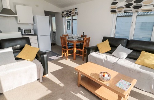 Morpeth Cottage | Pinecone Lodge - No 9