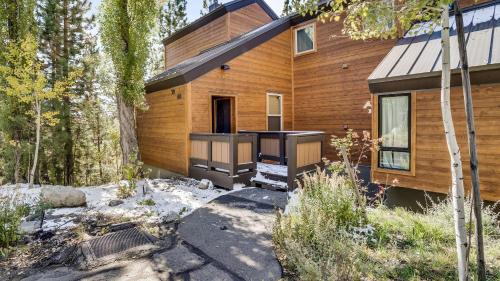 Dollar Point House | Pinegrove by AvantStay Beautiful Villas Condo just outside Tahoe City
