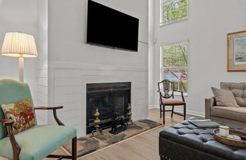 Pinehurst House | Pinehurst Manor 2BR Townhome