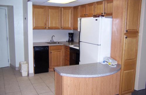 Traverse City Apartment | Pinestead Reef Resort
