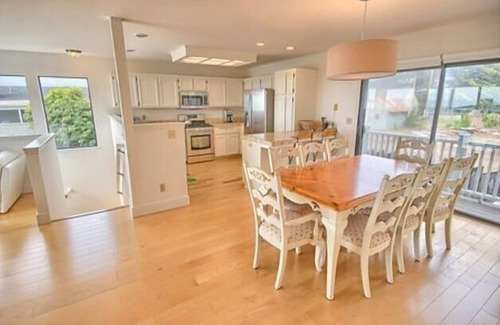 San Simeon House | Pinestone on Moonstone Beach