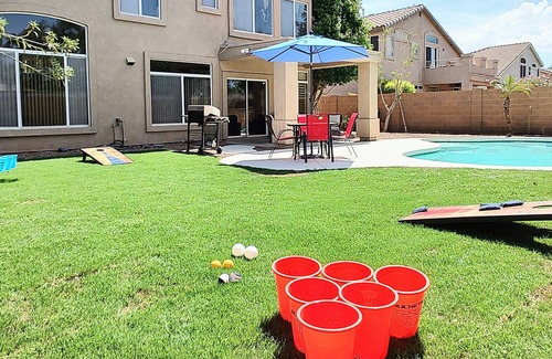 Chandler Villa | Ping Pong! Private Pool! Mini Shuffleboard! Grass!