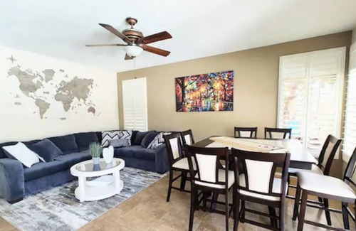 Chandler Villa | Ping Pong! Private Pool! Mini Shuffleboard! Grass!
