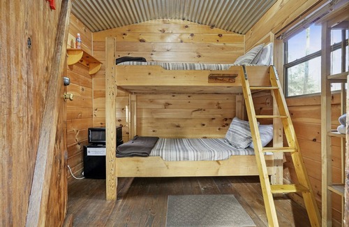 Ellijay Cabin | PINHOTI WAY Private Solo Cabin at Mulberry Gap - Right on the Pinhoti Trail!
