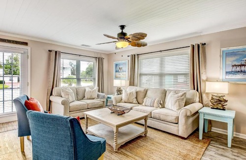 Tybee Island House | Pink Flamingo