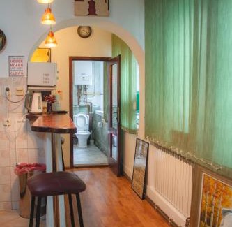 Old Town Apartment | Pink Houdini Home
