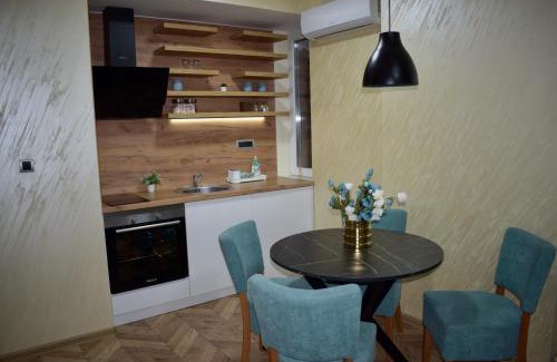 Jagodina Apartment | Pink House Apartments
