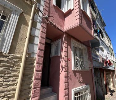 Istanbul City Center Villa | Pink House - Central Location by Seashore, Fiber Internet