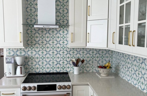 Old Northwood House | Pink Palm Beach Villa w/2 separate cottages