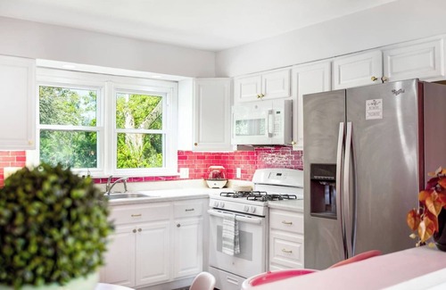 Maryland Heights House | PinkeVilla- Girls Dream Decor